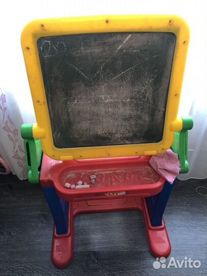 Детский столик