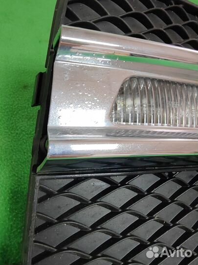 Дхо решетка правая mercedes-benz M-class W166