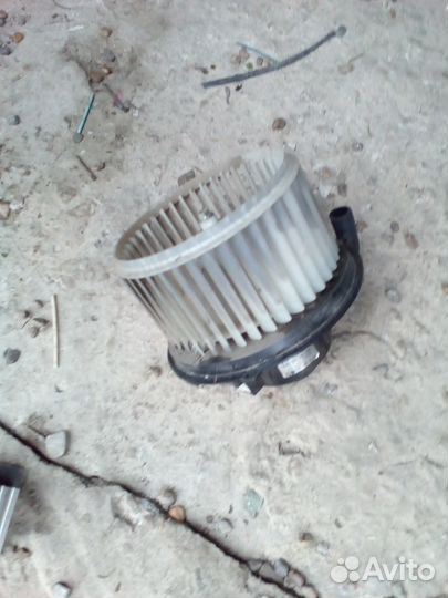 Вентилятор печки на Джили мк