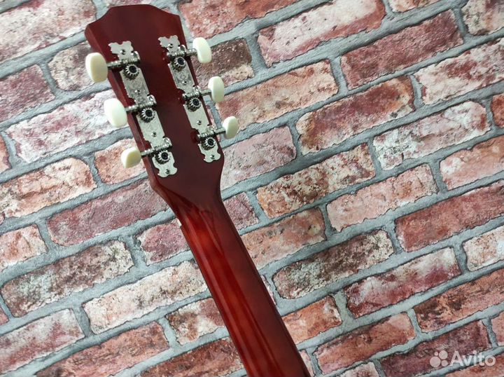 Гитара новая
