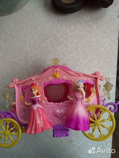 Карета Mettel с принцессами