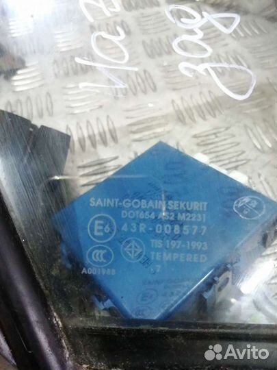 Форточка задней правой двери Mazda 3 BK