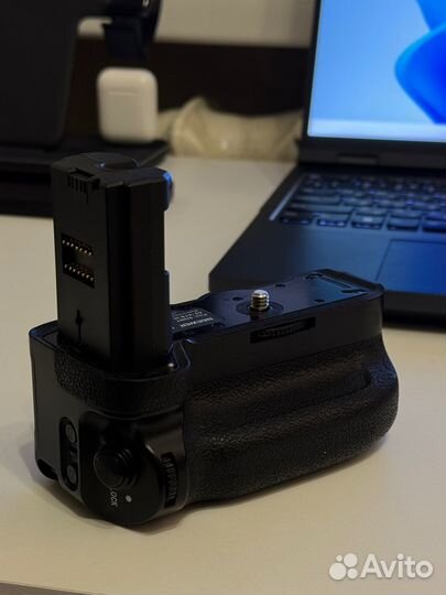 Батарейный блок ручка на Sony A7III/A7RII/A9