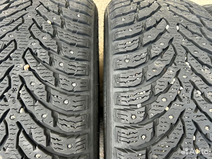 Nokian Tyres Hakkapeliitta 9 215/55 R17 98T