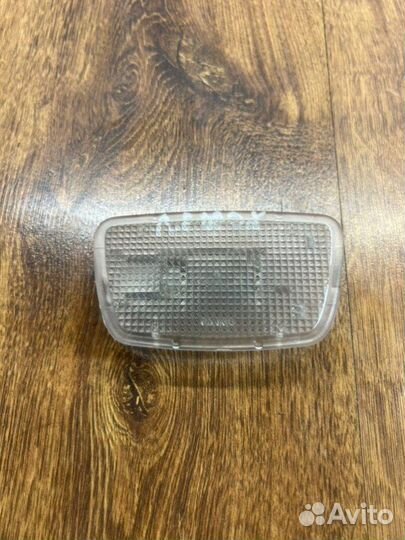 Плафон подсветки багажника задний левый Volvo Xc90