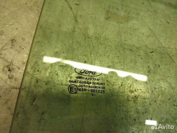 Стекло двери заднее левое Ford Focus 3 хетчбэк 1.6