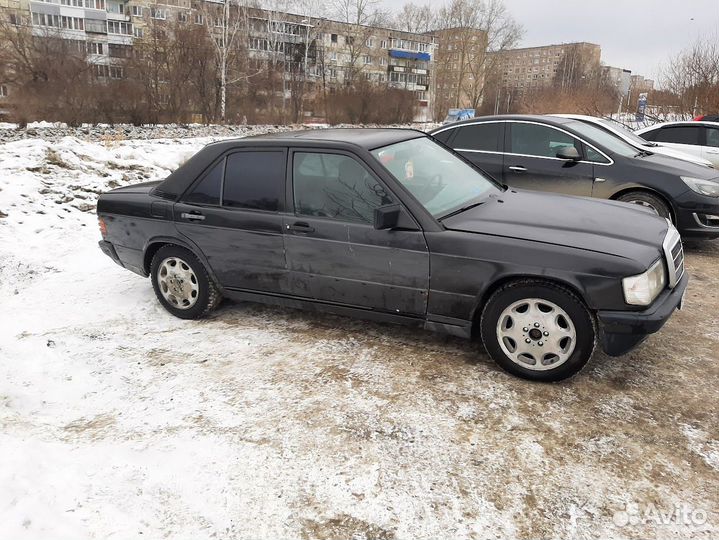 Mercedes-Benz 190 (W201) 1.8 МТ, 1986, битый, 550 000 км
