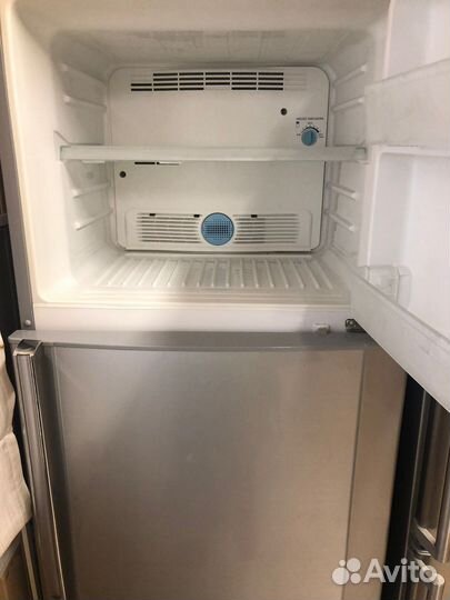 Холодильник Sharp SJ-42M-SL