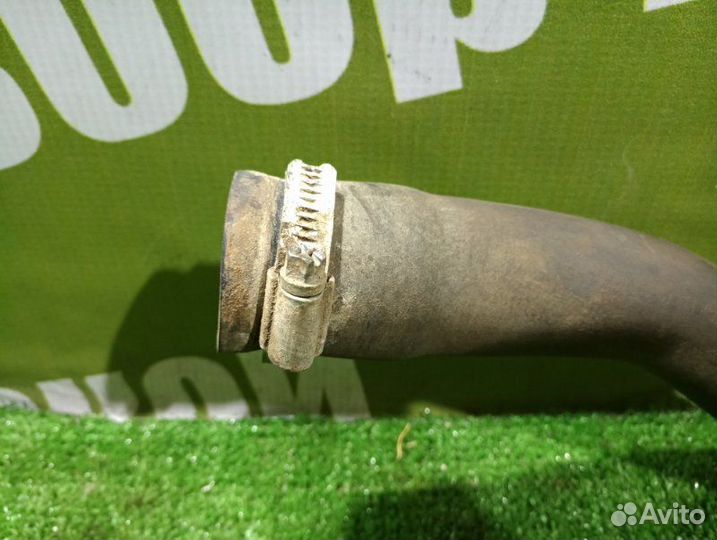 Патрубок системы охлаждения Renault Sandero K7J710