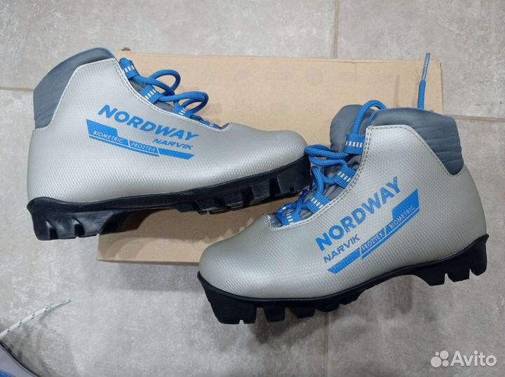 Лыжные ботинки 32 NNN