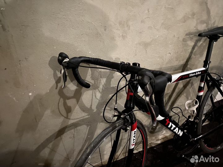 Шоссейный велосипед titan