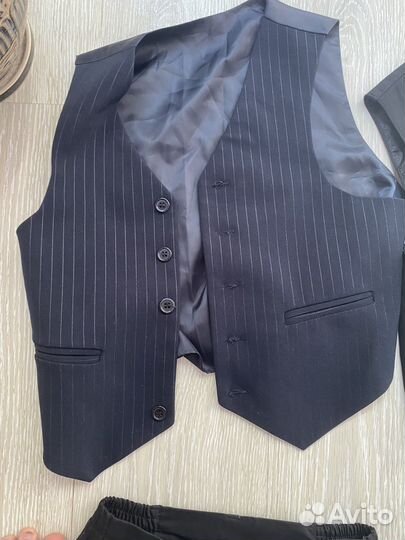 Комплекты школьных костюмов одним лотом