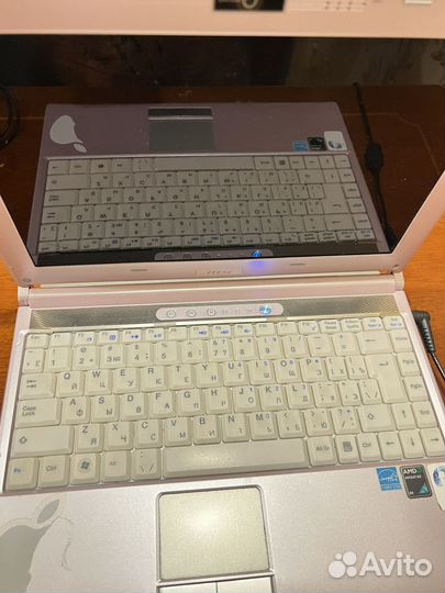 Ноутбук MSI 1224 розовый