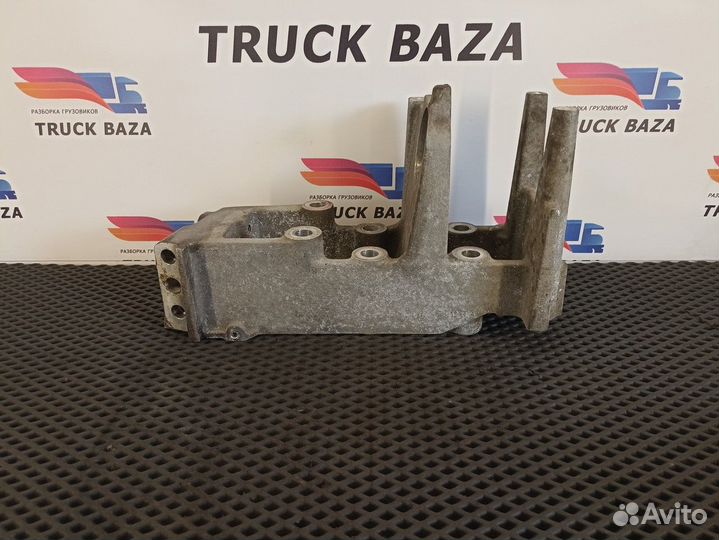 Кронштейн бампера левый Daf CF