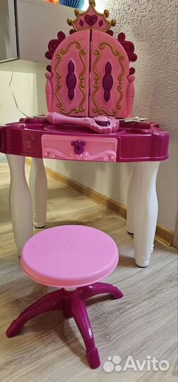 Туалетный столик с зеркалом детский