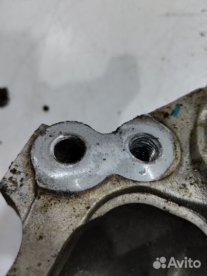 Кронштейн(крепление) переднего подрамника левый