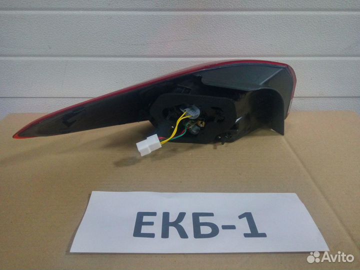 Фонарь правый внешний Kia Cerato 3 2013