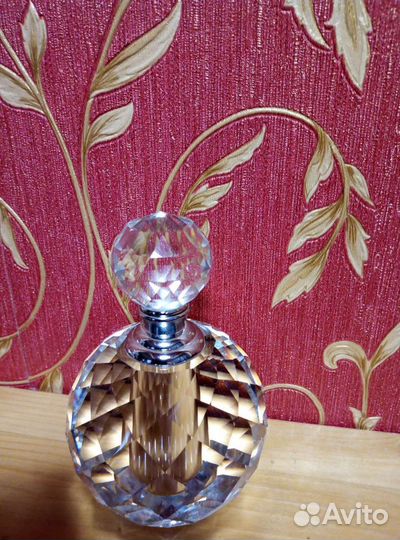 Хрустальный флакон для духов