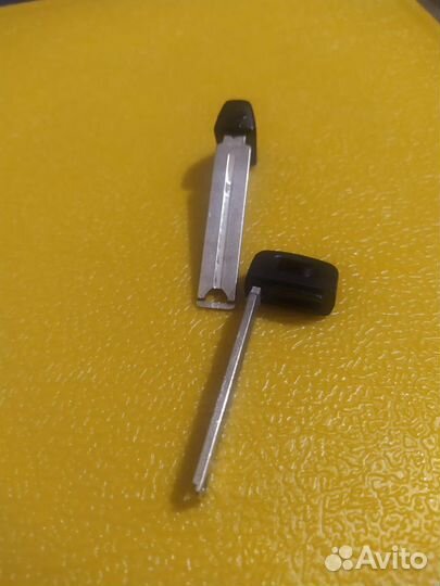 Аварийная вставка для Смарт ключа Toyota Camry