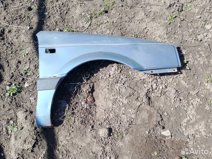 Крыло переднее правое на volkswagen Passat b3