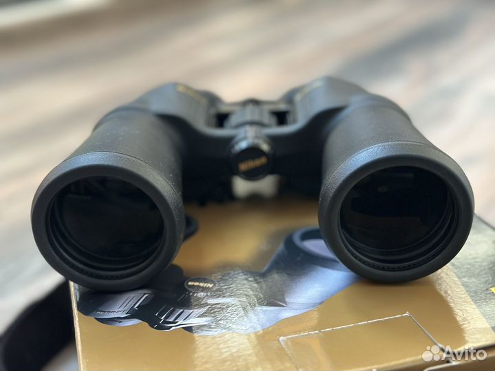 Бинокль Nikon Aculon A211 12x50