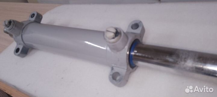 Цилиндр для поворота задних колёс