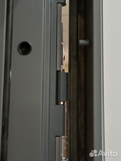 Дверь входная металлическая новая