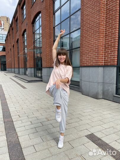 Преподаватель современных танцев