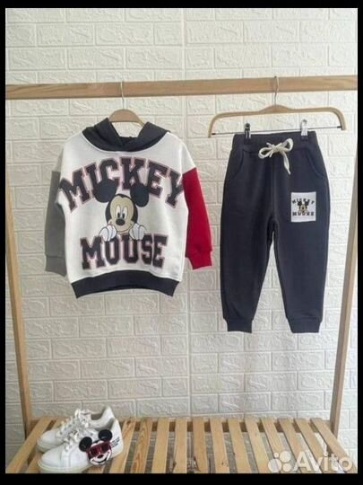 Костюмы zara на мальчика 104-110