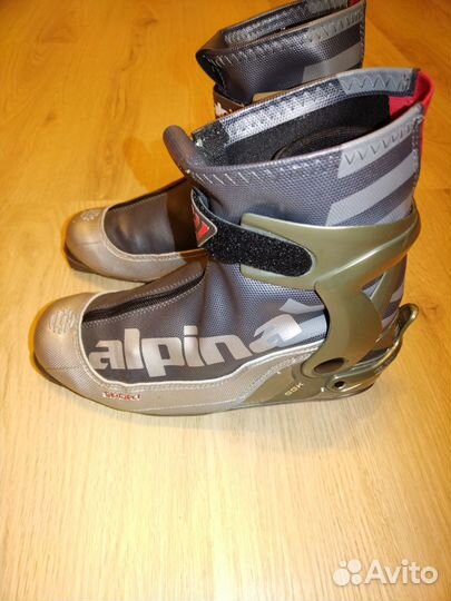 Лыжные ботинки alpina коньковые