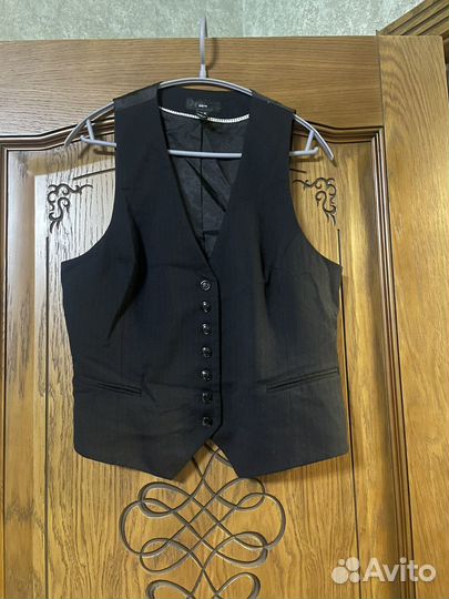 Жилетка женская 46
