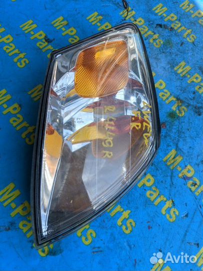 Габаритный огонь передний правый Mazda Mpv lwew