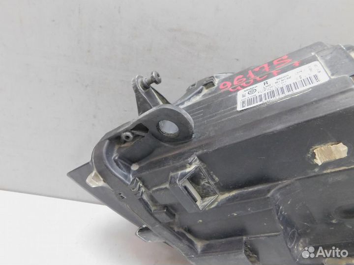 Фара правая Volkswagen Golf