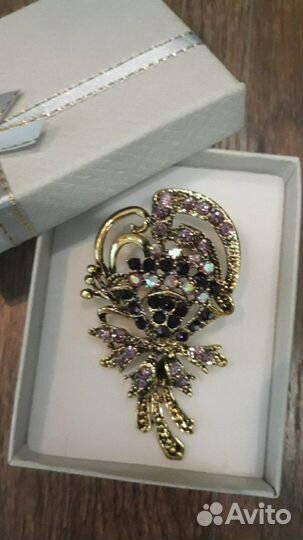 Броши новые