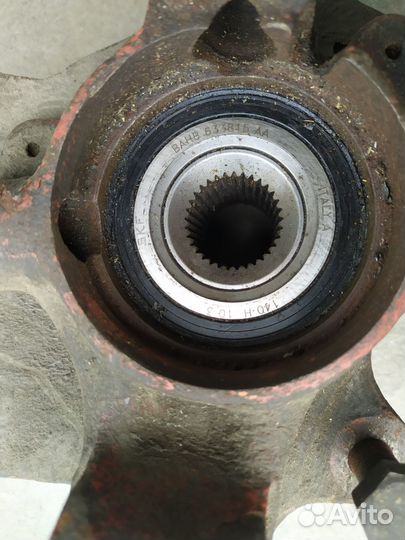 Ступица левый передняя, 8A0257A Audi 80 B4