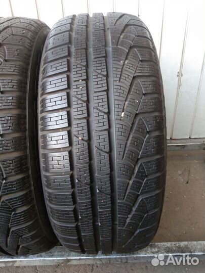 Pirelli Winter Sottozero 210 Serie II 225/50 R17