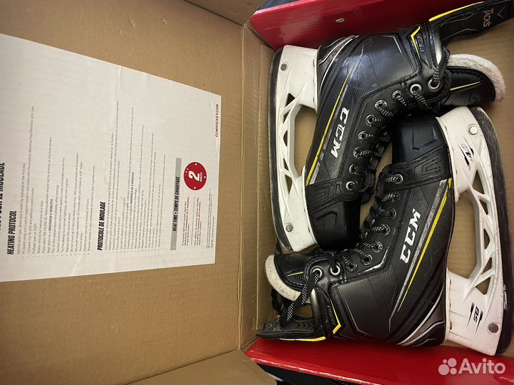 Коньки хоккейные ссм