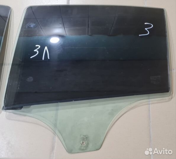 Стекло Opel Corsa D 2006-2010