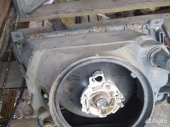 Фара левая ауди 100 44 кузов