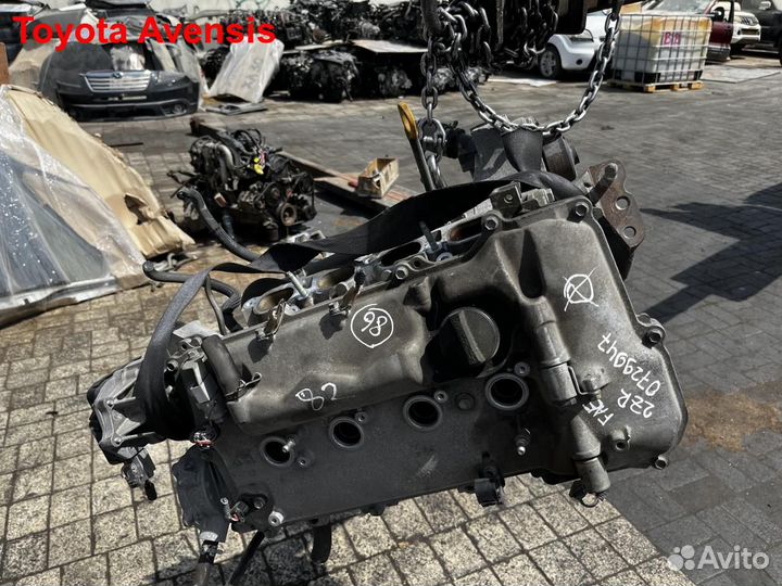 Двигатель 2ZR-FAE Toyota Avensis