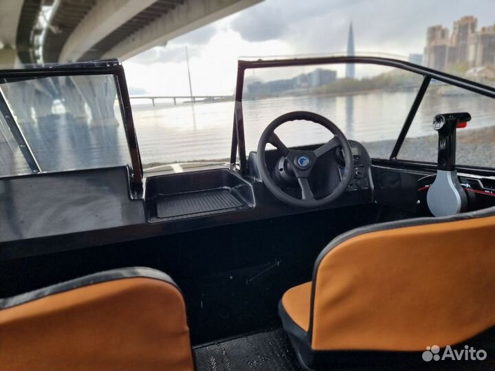 Яхта / лодка / катер / без капитана аренда в СПБ