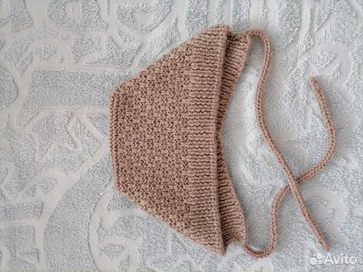 Вязаные чепчики