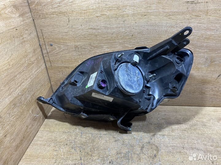 Фара передняя правая Peugeot Bipper 142046