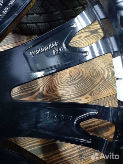 Оригинальный комплект r21 Audi Q7 4M