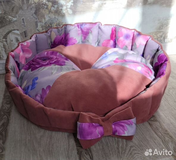 Лежанка для кошек и собак