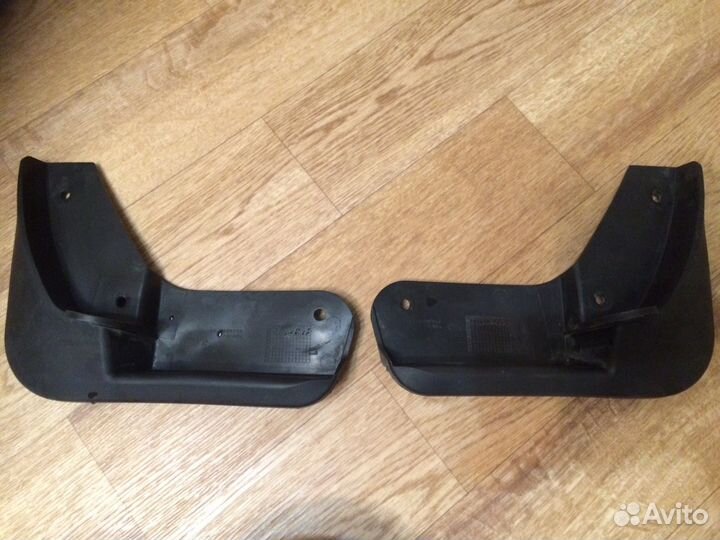 Брызговики передние Веста
