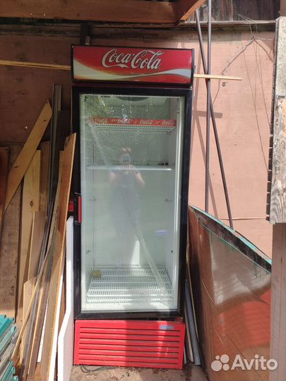 Холодильник Coca-Cola
