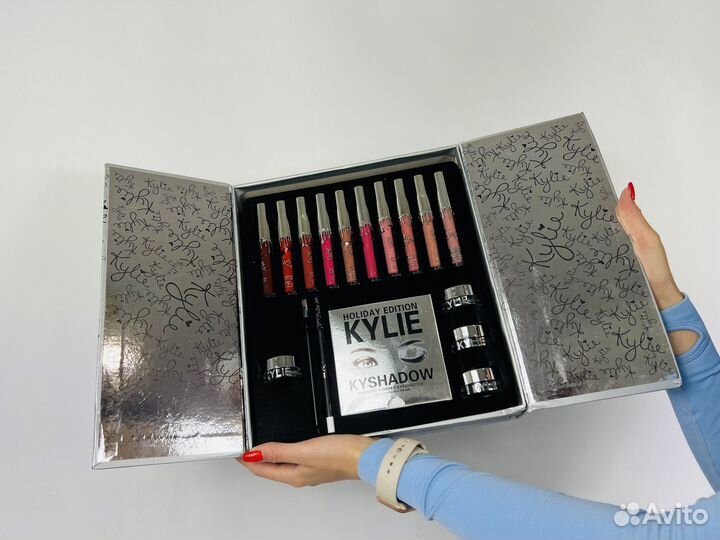 Подарочный набор косметики Kylie