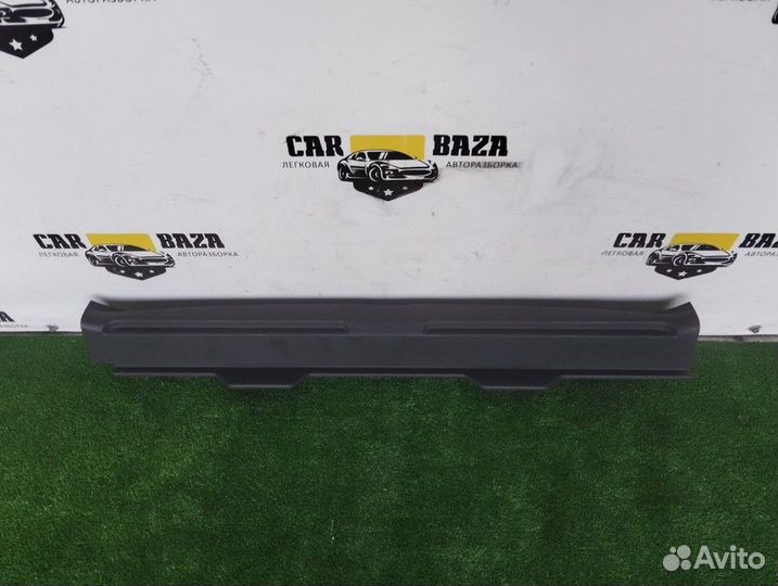 Обшивка багажника центральная Renault Scenic