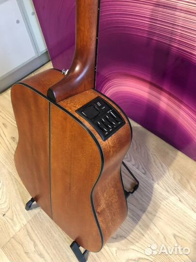 Электроакустическая гитара Takamine GLD11E-NS